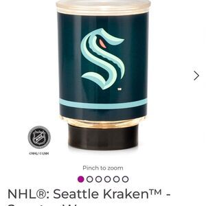 New  Scentsy Seattle Klaken Wax Warmer